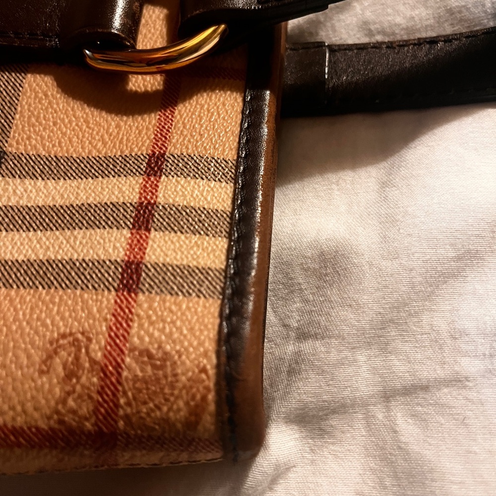 Authentic Medium Beautiful Handbag - image 8